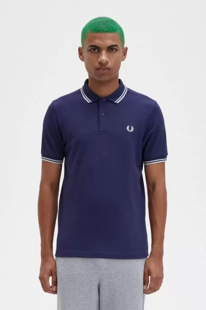 Polo da uomo con grafica posteriore Polo da uomo con grafica posteriore