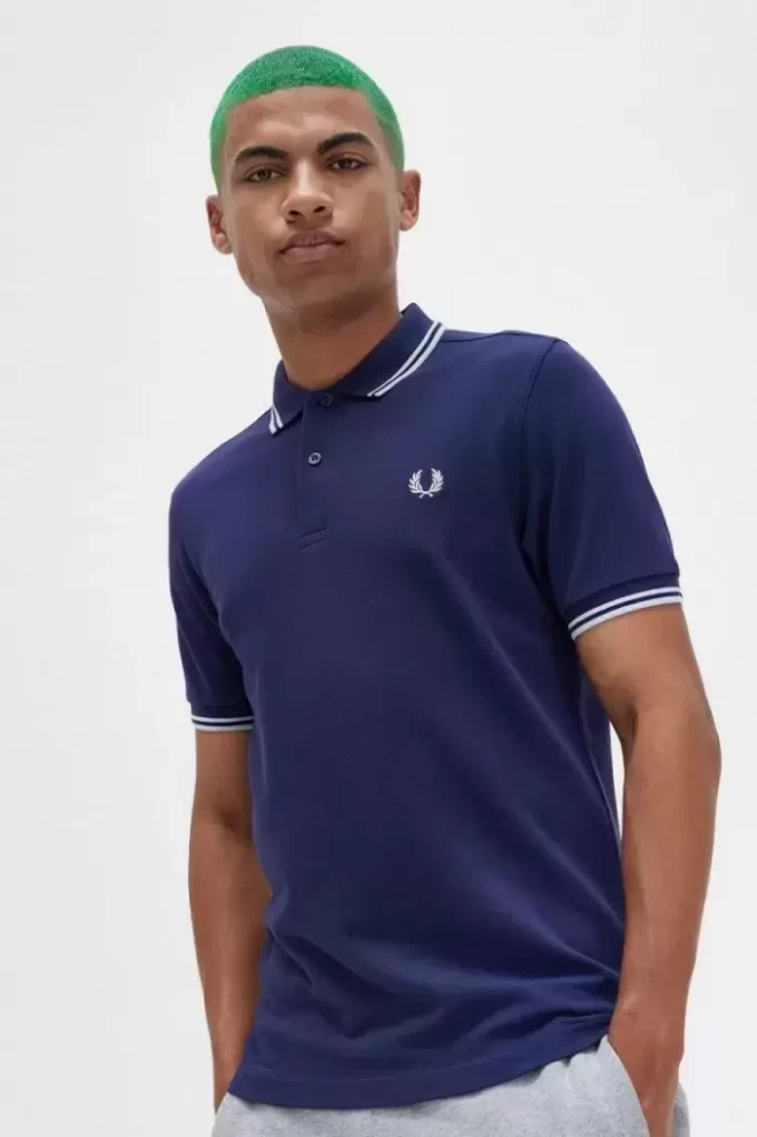 Polo da uomo con grafica posteriore Polo da uomo con grafica posteriore