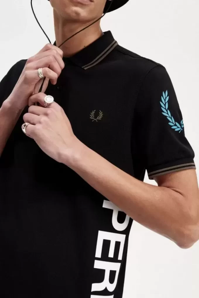 Polo da uomo con marchio grafico Polo da uomo con marchio grafico